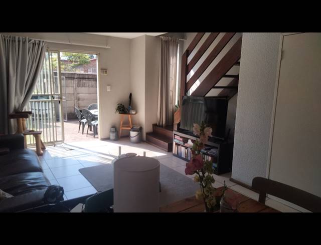 2 BEDROOM TOWNHOUSE FOR SALE IN BELLAIRS PARK